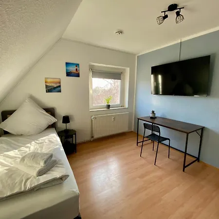 Nelia Leipzig - Better Beds, Better Days * Schkopau