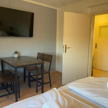 Nelia Leipzig - Better Beds, Better Days *