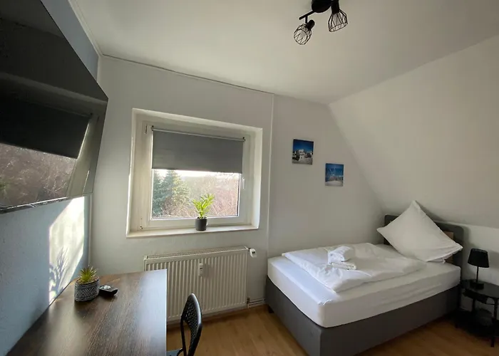 Nelia Leipzig - Better Beds, Better Days