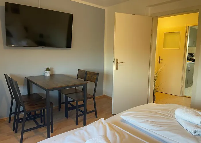 Nelia Leipzig - Better Beds, Better Days *